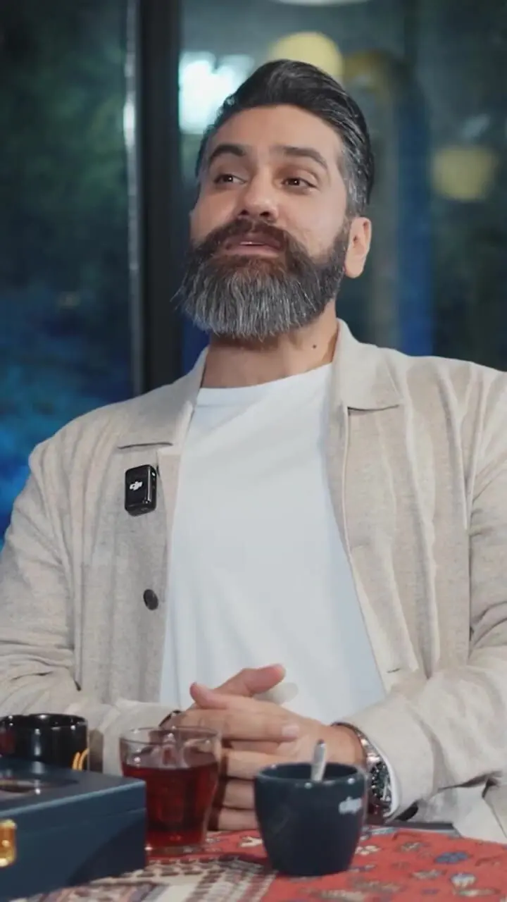 اجرای آهنگ سوغاتی هایده توسط علی زندوکیلی در برنامه علی ضیا